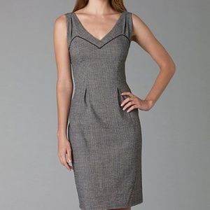 DvF RAISA BLACK/WHITE SHEATH DRESS - size 10